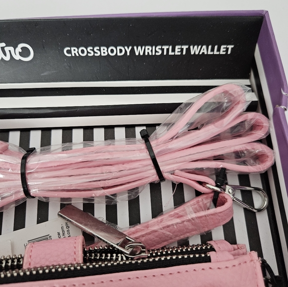 Marc Tetro NWT Crossbody Wristlet Wallet - Picture 3 of 6